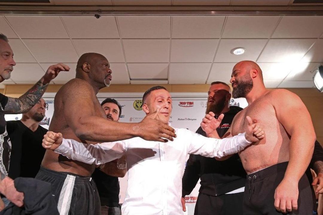 D&uuml;nyaca &Uuml;nl&uuml; Boks&ouml;rler İzmir&rsquo;de Tartıya &Ccedil;ıktı