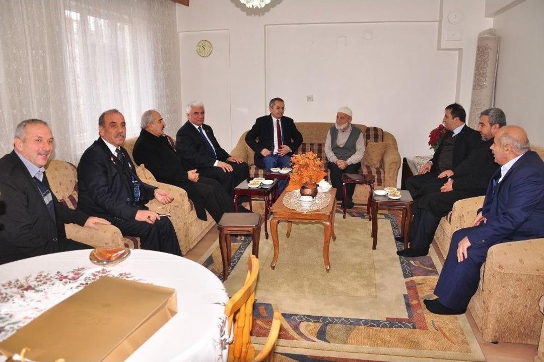 G&uuml;ney Kore B&uuml;y&uuml;kel&ccedil;iliğinden Tosyalı Kore Gazisine Anlamlı Hediye