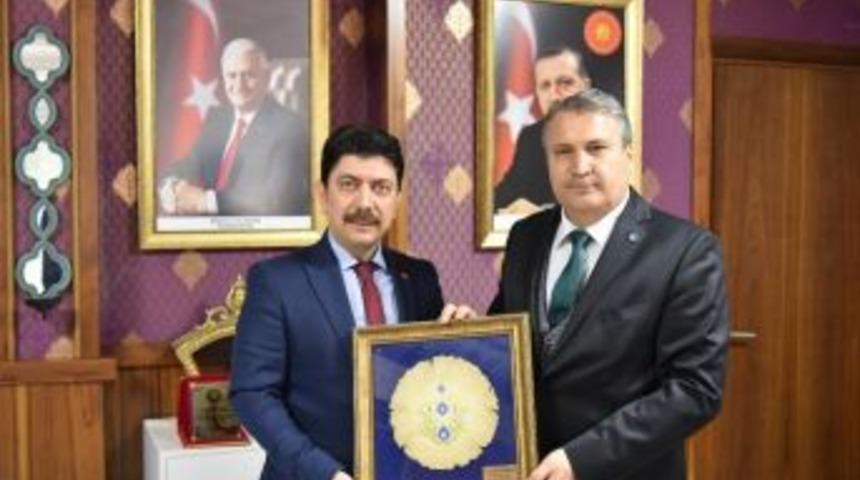 Başkan &Ccedil;er&ccedil;i, Coşkun&rsquo;la Vedalaştı