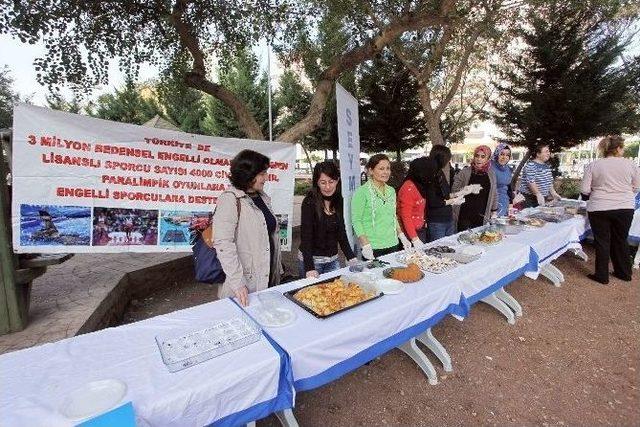 Engelli Bireyler Yararına Kermes...