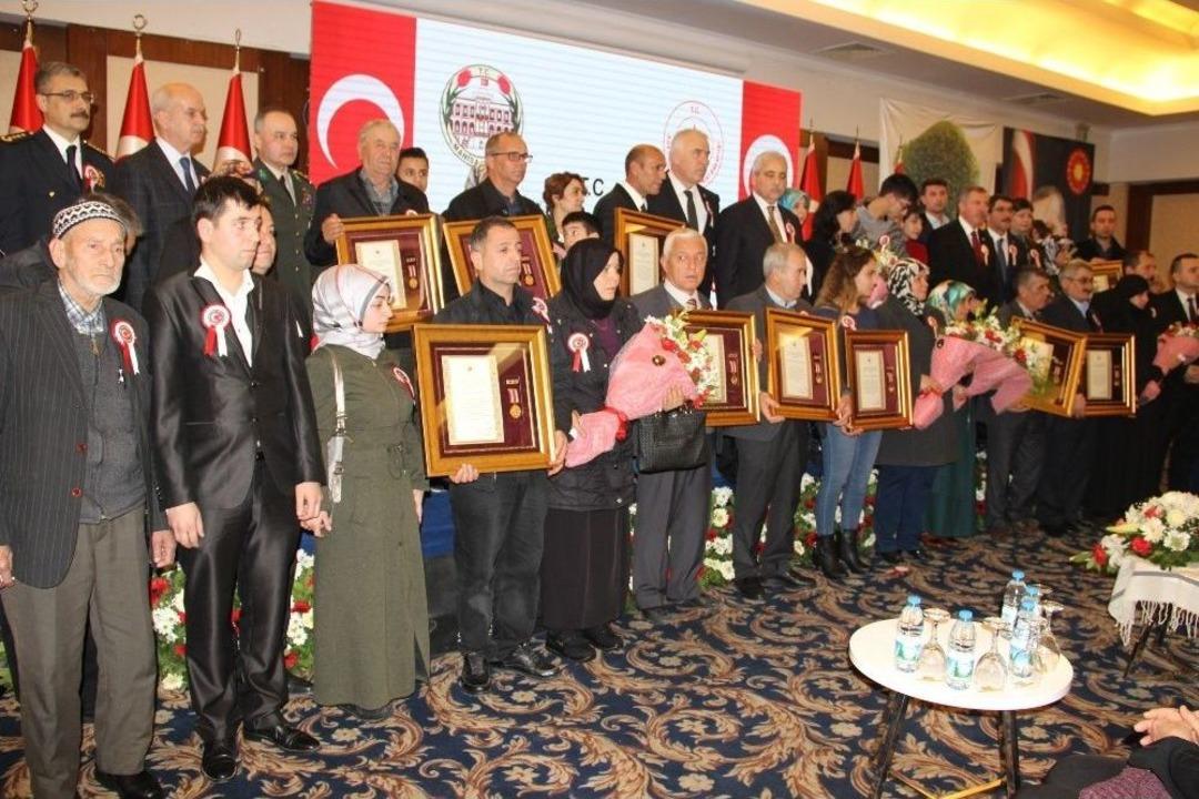 Devlet &Ouml;v&uuml;n&ccedil; Madalyası T&ouml;reninde Hem Gurur Hem H&uuml;z&uuml;n