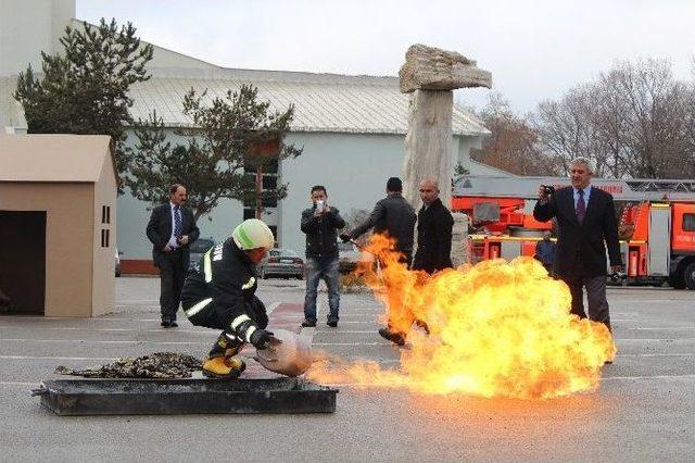 Atatürk Üniversitesinde Yangın Tatbikatı