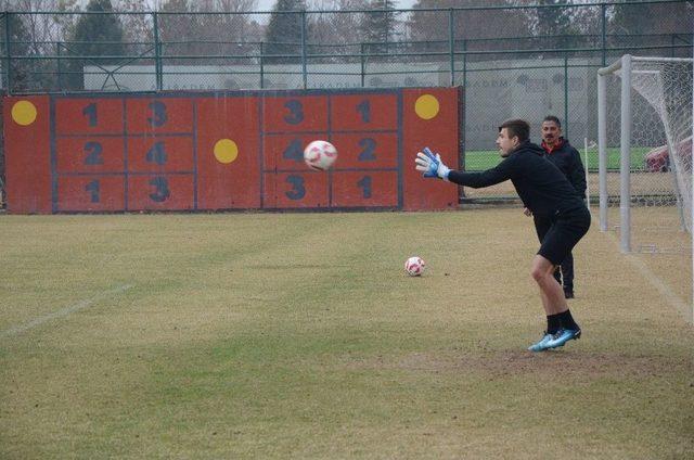 Dorukhan Kaleye Ge&ccedil;ti 1