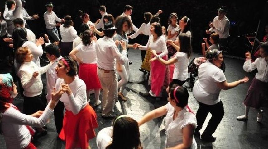 Engelliler G&ouml;n&uuml;llerince Eğlendi