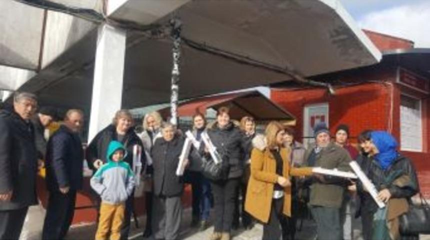 Sınır Kapısında D&uuml;nya G&uuml;mr&uuml;k G&uuml;n&uuml; Kutlaması