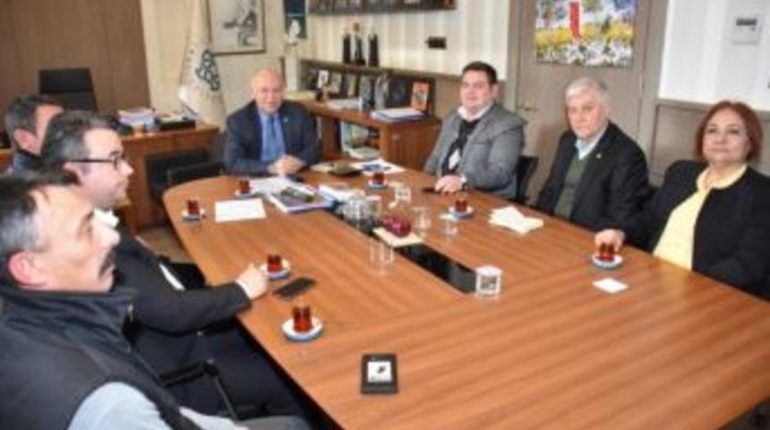 Başkan Eşkinat, Chp İl&ccedil;e Yerel Y&ouml;netimler Komisyonunu Ağırladı