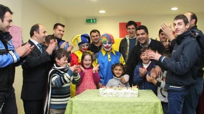 Be&uuml; &Ouml;ğrencilerinden Engellilere Ziyaret