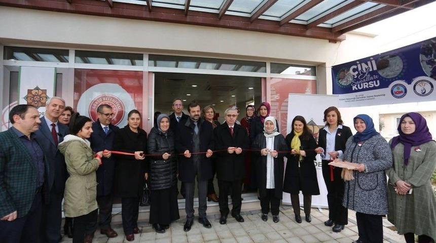 G&uuml;rsulu Kadınlara &Ccedil;inicilik Kursu