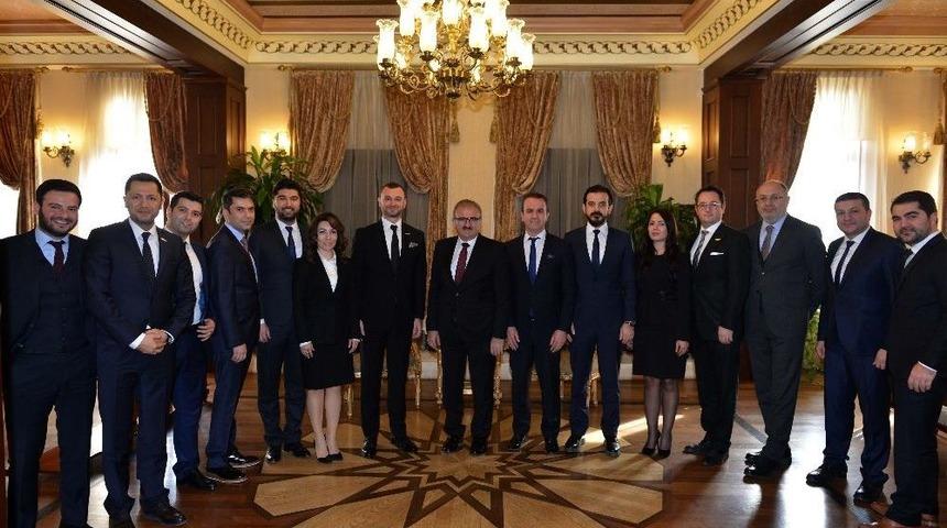 Vali Karaloğlu, Gen&ccedil; İşadamlarını Ağırladı