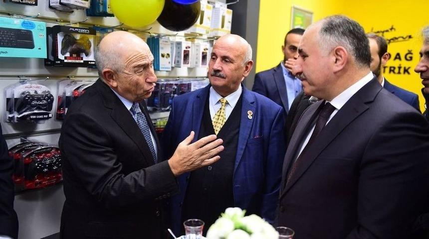 Limak Holding Y&ouml;netim Kurulu Başkanı Nihat &Ouml;zdemir: