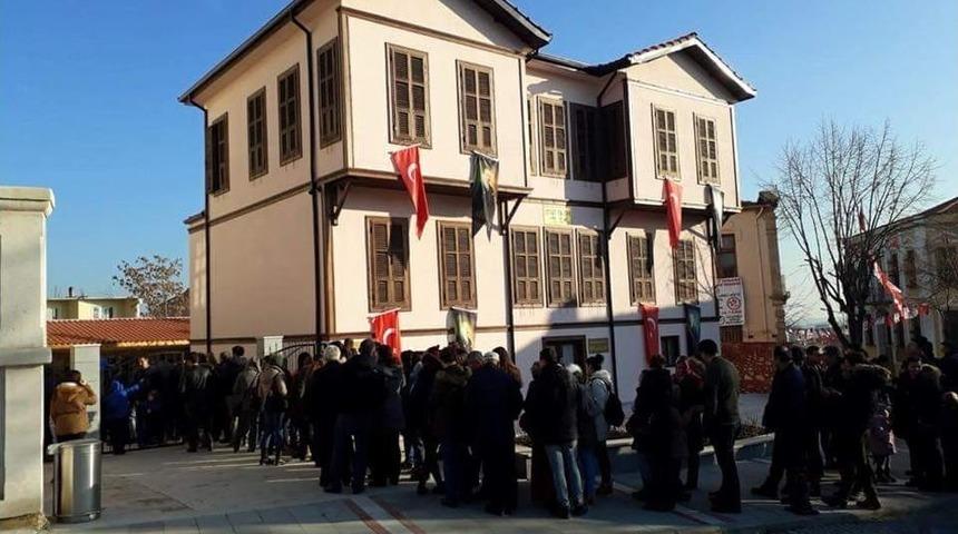 Atat&uuml;rk Evine Ziyaret&ccedil;i Akını