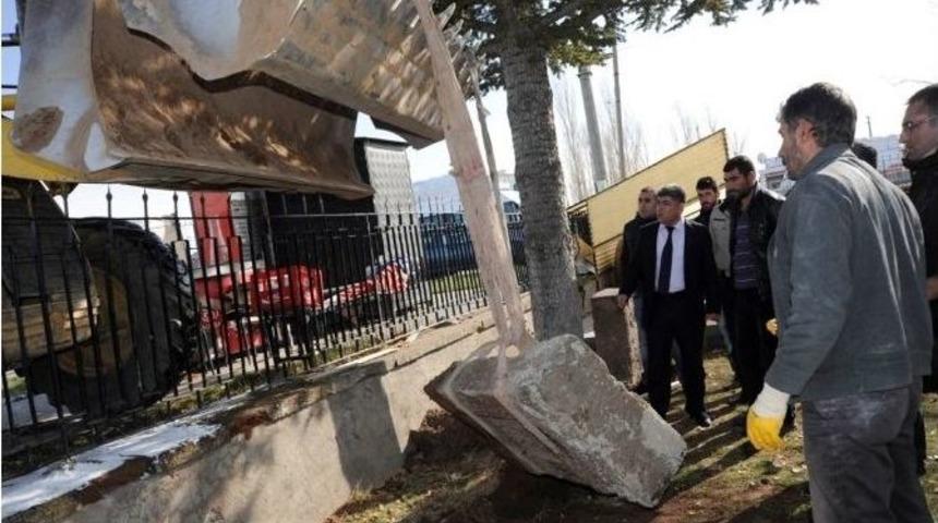 Ahlat M&uuml;zesi Taşınıyor