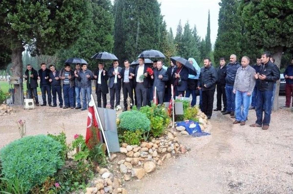 Soma D&uuml;nya Madenciler G&uuml;n&uuml;&rsquo;n&uuml; Buruk Kutluyor