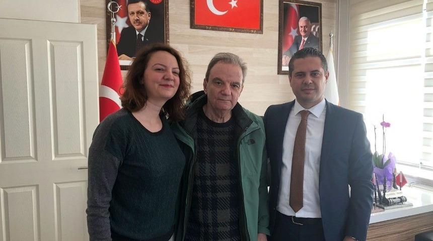 Başkan Yıldız: " Ak Parti, &Ccedil;anakkale&rsquo;de Hızla Y&uuml;kselmeye Ve B&uuml;y&uuml;meye Devam Ediyor"