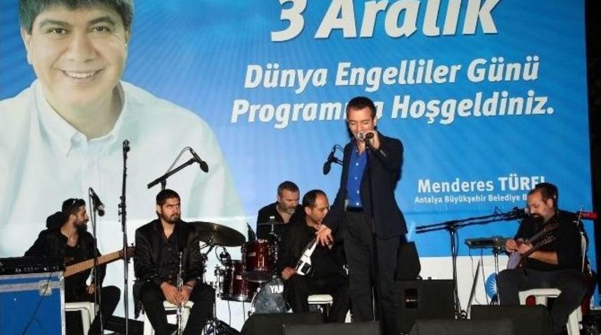 Engelliler Oğuz Aksa&ccedil;&rsquo;la Coştu