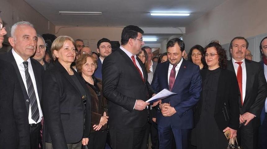 Ak Parti İl Başkanı Y&uuml;ksel, Mazbatasını Aldı