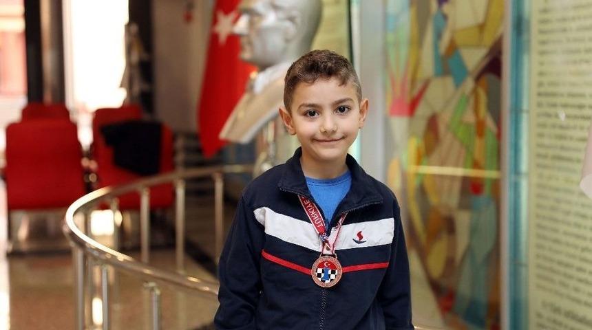 Sanko Okulları &Ouml;ğrencisinin Başarısı