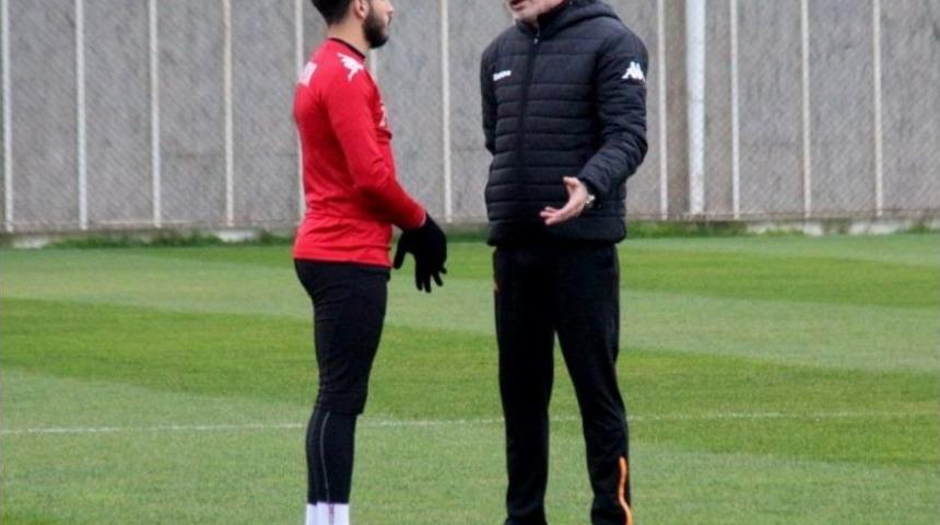 Engin İpekoğlu: "hakemler B&uuml;y&uuml;k Hatalar Yapıyor"