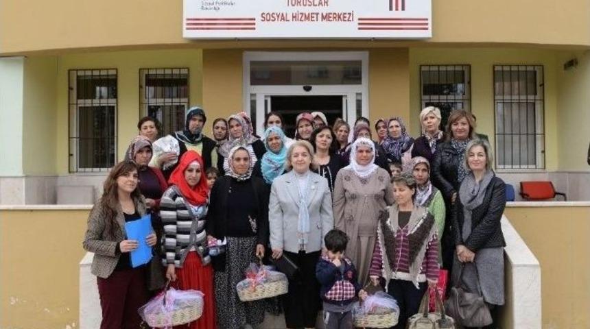 Kevser &Ccedil;akacak, Mersin&rsquo;e G&ouml;&ccedil;le Gelen Kadınlarla Buluştu