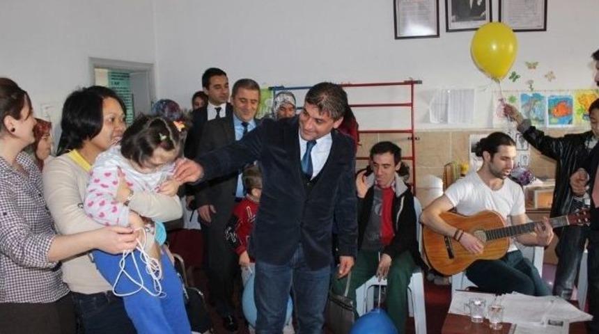 Tavşanlı&rsquo;da &Ccedil;ocuklara &rsquo;moral&rsquo; Terapisi