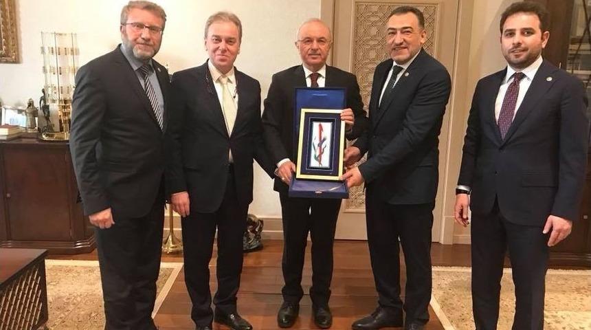 Vekiller, K&uuml;tahyalılar&rsquo;ın Taleplerini Cumhurbaşkanlığı K&uuml;lliyesi&rsquo;ne Ulaştırdı