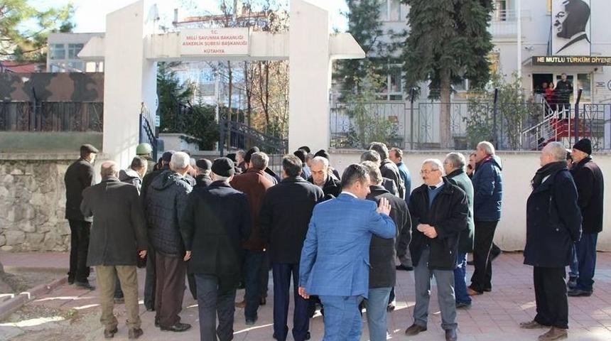 K&uuml;tahyalı Muhtarlardan &rsquo;zeytin Dalı Harekatı&rsquo; İ&ccedil;in G&ouml;n&uuml;ll&uuml; Askerlik Başvurusu