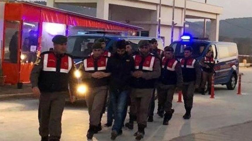 &Ccedil;anakkale&rsquo;de Ter&ouml;r &Ouml;rg&uuml;t&uuml; Propagandasına 4 G&ouml;zaltı