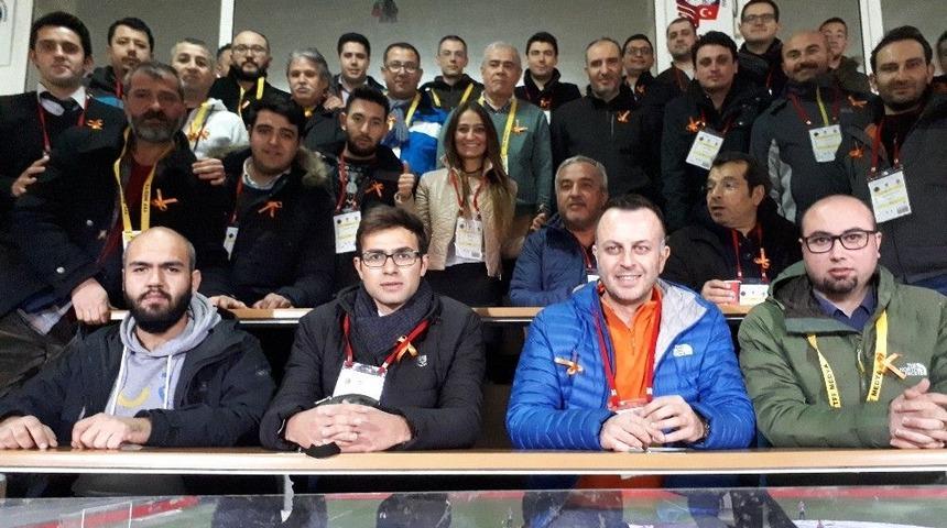 Gazetecilerden Kanser Hastalarına Destek