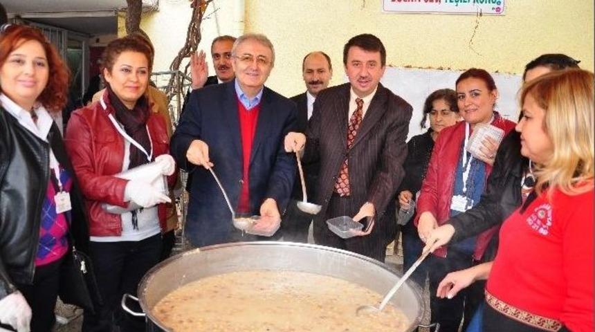 Nazilli Fatih İlk&ouml;ğretim Okulu&rsquo;nda Aşure G&uuml;n&uuml;