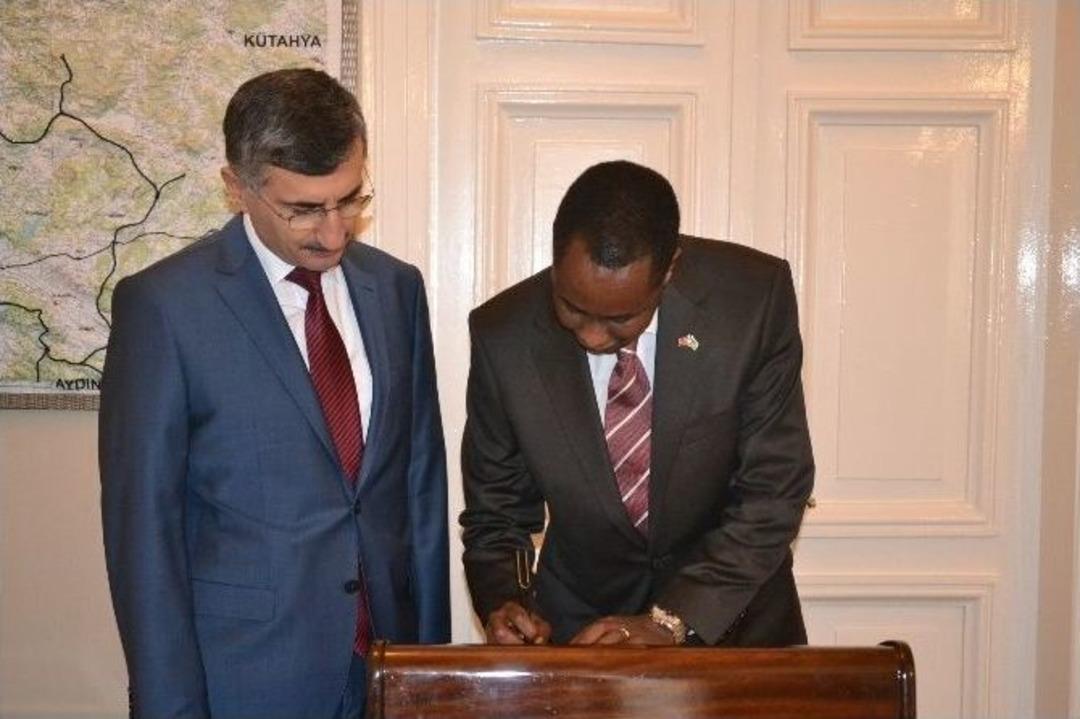 Ruanda B&uuml;y&uuml;kel&ccedil;isi Ceaser Kayizari Manisa&rsquo;da