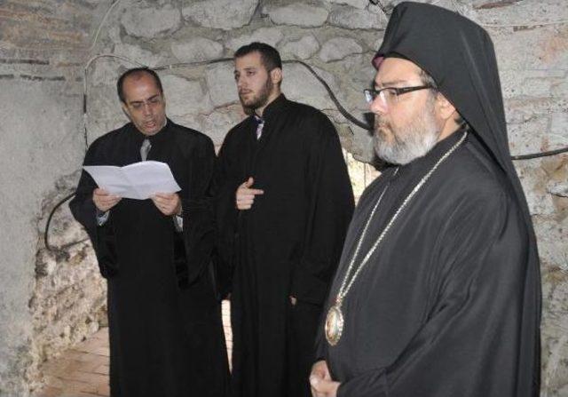 Azize Santa Barbara izmit te ayinle anıldı 2