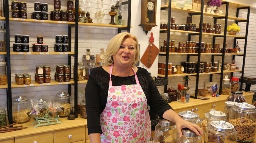 50 Yıllık Mayadan Doğal Ekmek Yapıyor