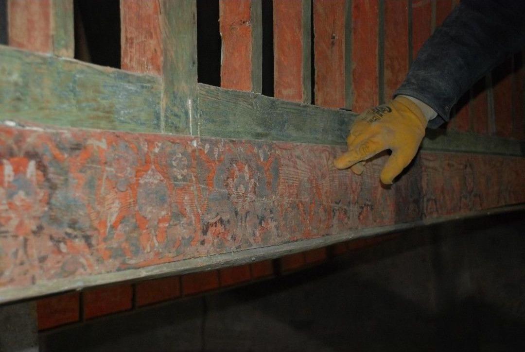 Restorasyonda Yağlı Boyanın Altından 16&rsquo;ncı Y&uuml;zyıl Kalem İşlemesi Eser Ortaya &Ccedil;ıkarıldı