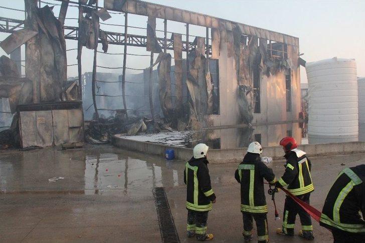 Yanan Parfüm Fabrikasındaki Hasar Günün Aydınlanmasıyla Ortaya Çıktı G1