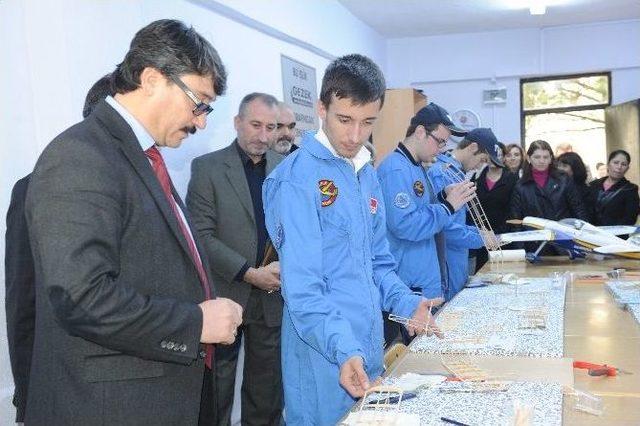 Öğrencilere Model Uçak Kursu 3