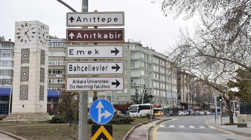 Başkent&rsquo;in Cehresini Yeni Trafik Levhaları Değiştirecek