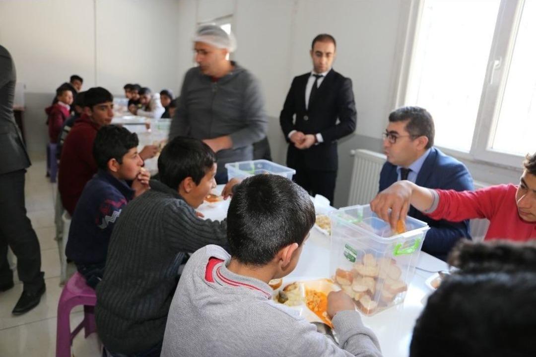 Kaymakam &Ccedil;etin&rsquo;den Yemek Denetimi