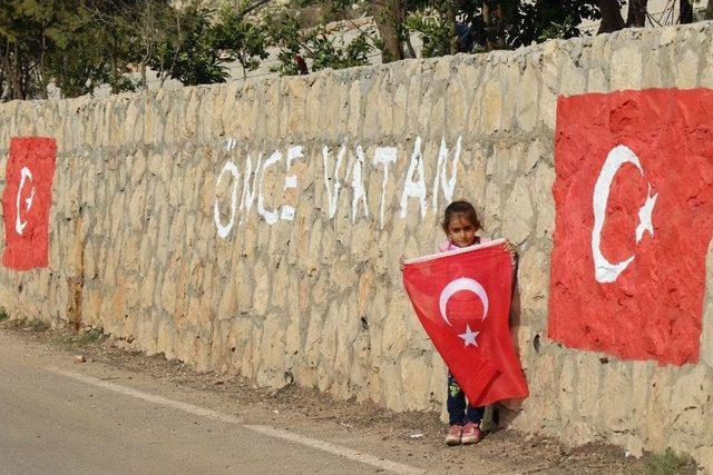 Sınır Köyleri Kırmızı-beyaz