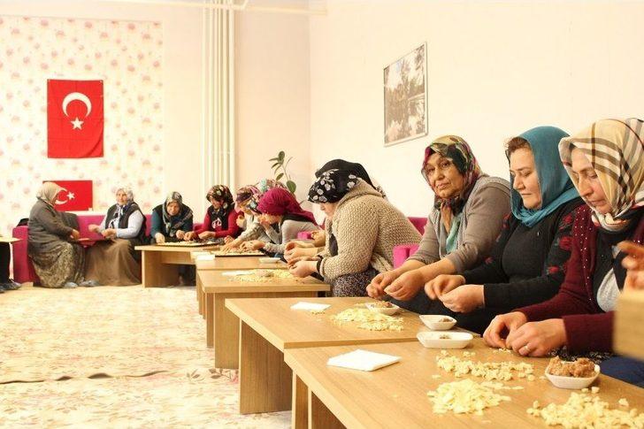 Akkışla’lı Annelerden Kahraman Askerlere Mantı G2