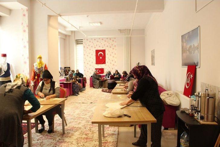 Akkışla’lı Annelerden Kahraman Askerlere Mantı G5