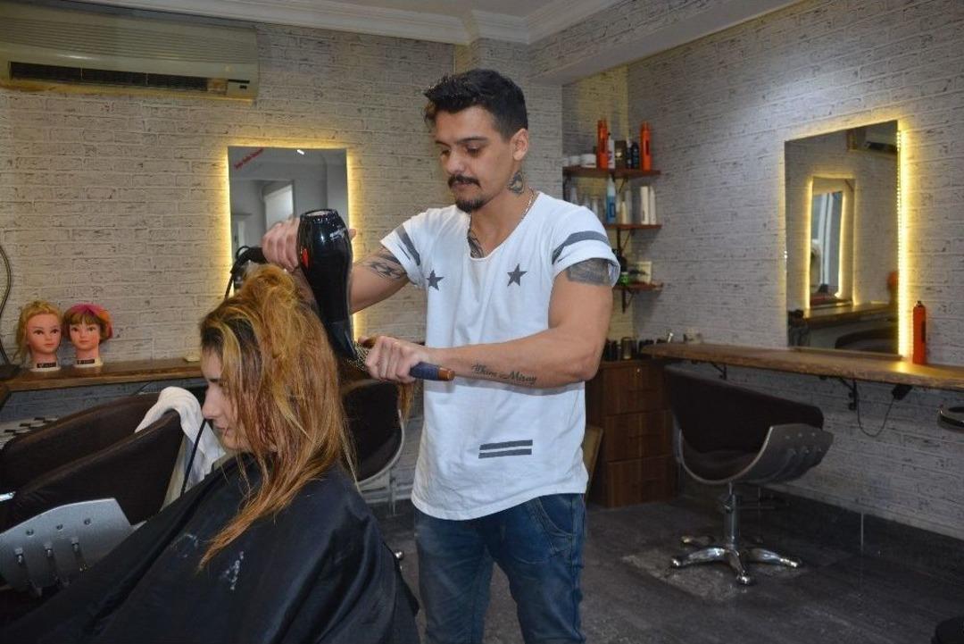 G&uuml;nd&uuml;z Kuaf&ouml;r, Akşam D&ouml;v&uuml;ş&ccedil;&uuml;