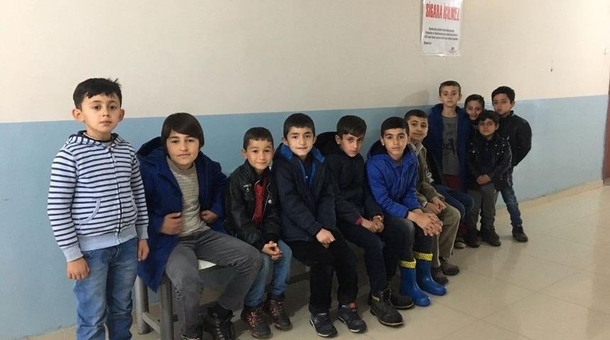 Şırnaklı &Ccedil;ocukların Bayrak Sevgisine Kayıtsız Kalınmadı