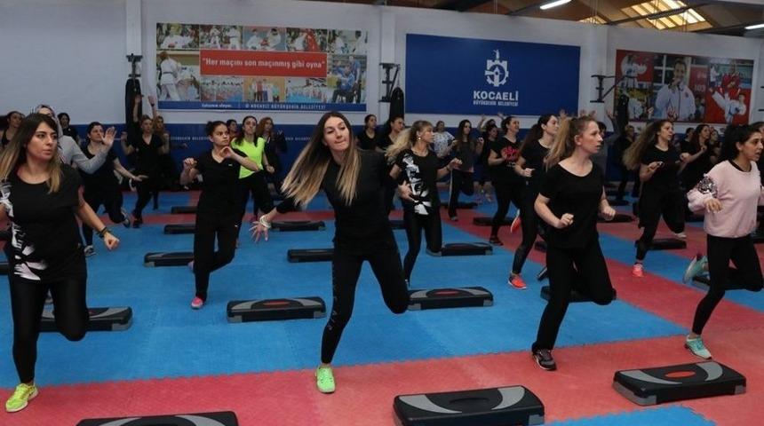 B&uuml;y&uuml;kşehir&rsquo;den Antren&ouml;rlerine Eğitim