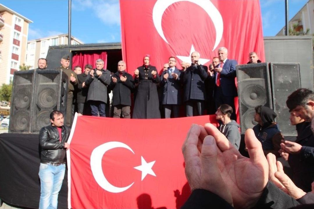 Afrin Kahramanları İ&ccedil;in Binler Tek Y&uuml;rek Oldu