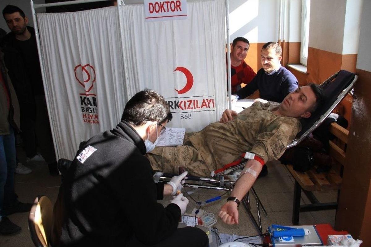 G&uuml;venlik G&uuml;&ccedil;lerinden &rsquo;afrin&rsquo; İ&ccedil;in Kan Bağışı