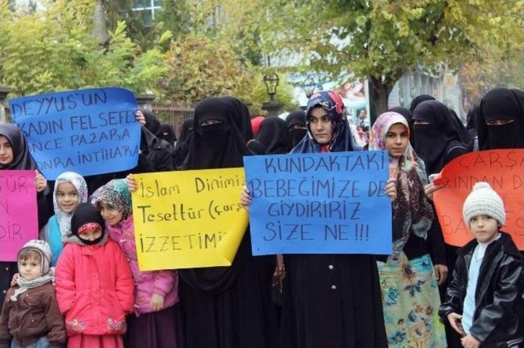 Siirt&rsquo;te Kadınlar Hdp Ve Pkk&rsquo;yı Protesto Etti