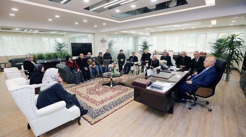 Konukevi Sakinlerinden Başkan Yaşar&rsquo;a Teşekk&uuml;r Ziyareti