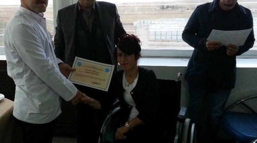 Hastane Y&ouml;netimi Engelli &Ccedil;alışanlarını Unutmadı