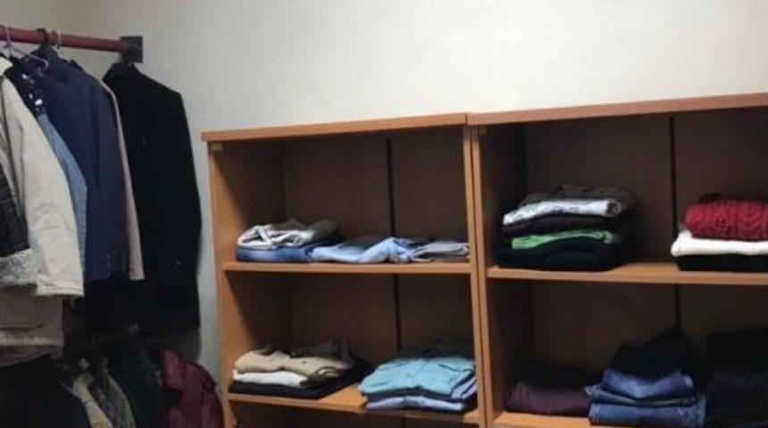 Lapseki’de Öğrencilerden Sosyal Market Uygulaması