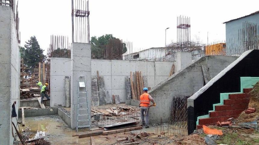 Karamürsel Yarı Olimpik Spor Salonu Yükseliyor